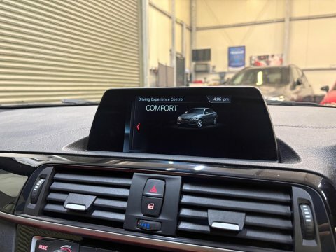 BMW 2 Series 218I Se Nav Red #46