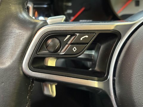 Porsche Macan Turbo Pdk Estate Grey #16