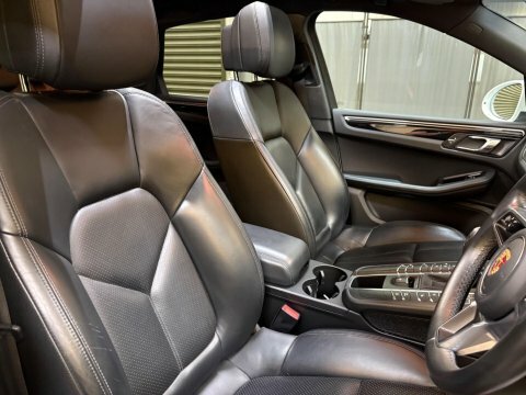 Porsche Macan Turbo Pdk Estate Grey #8