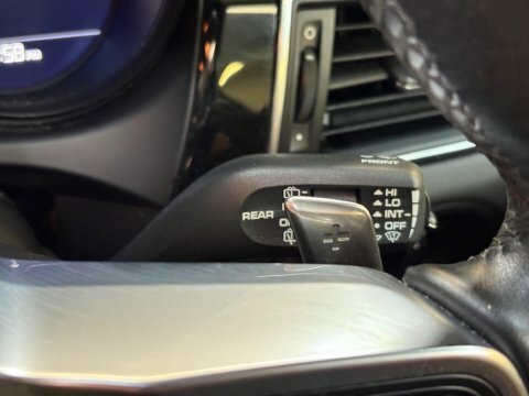 Porsche Macan Turbo Pdk Estate Grey #18