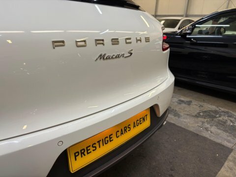 Porsche Macan Turbo Pdk Estate Grey #40