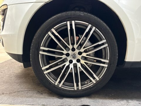 Porsche Macan Turbo Pdk Estate Grey #49