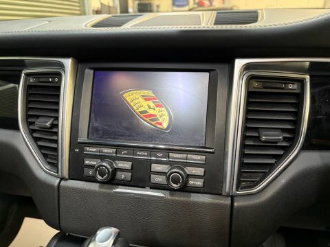 Porsche Macan Turbo Pdk Estate Grey #23