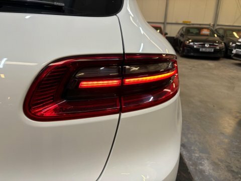 Porsche Macan Turbo Pdk Estate Grey #41