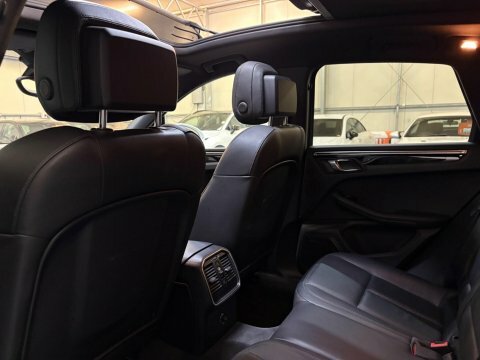 Porsche Macan Turbo Pdk Estate Grey #13