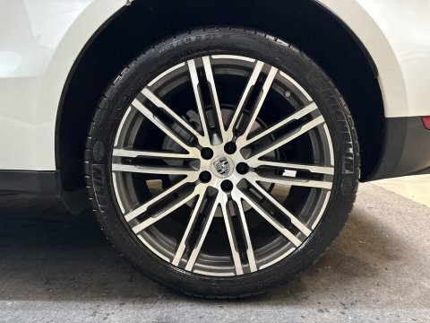 Porsche Macan Turbo Pdk Estate Grey #50