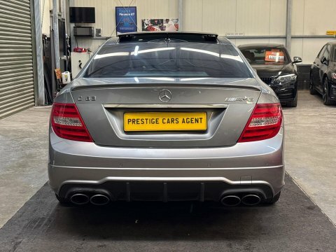 Mercedes-Benz C Class Amg Sport Plus Red #5