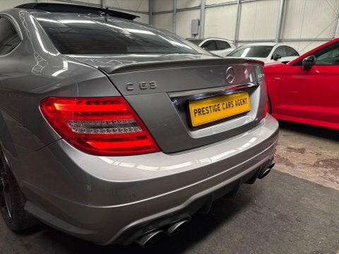 Mercedes-Benz C Class Amg Sport Plus Red #33