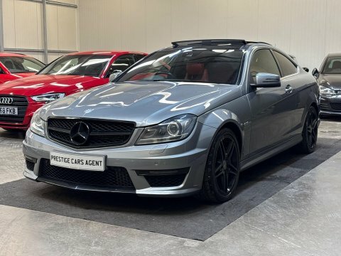 Mercedes-Benz C Class Amg Sport Plus Red #3