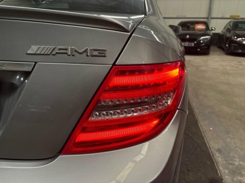Mercedes-Benz C Class Amg Sport Plus Red #35