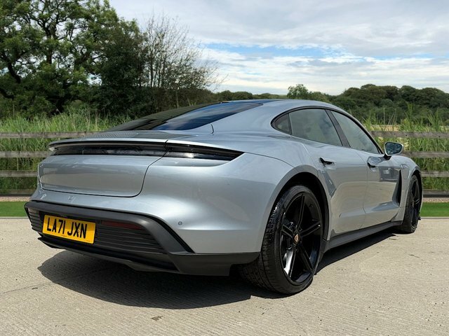 Porsche Taycan Plus 93.4Kwh Saloon Silver #3