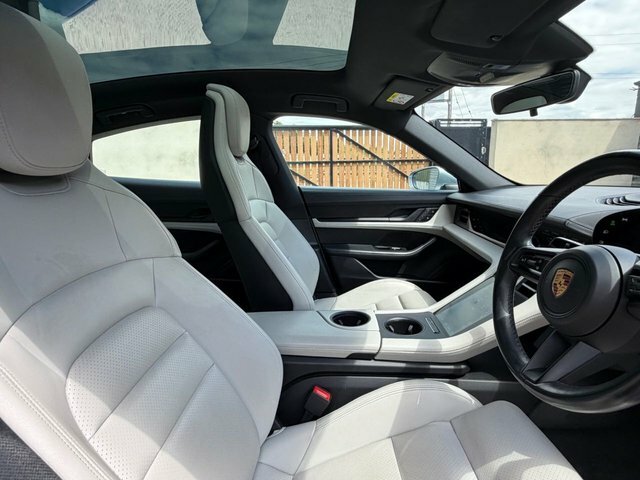 Porsche Taycan Plus 93.4Kwh Saloon Silver #2