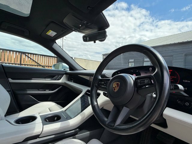 Porsche Taycan Plus 93.4Kwh Saloon Silver #4