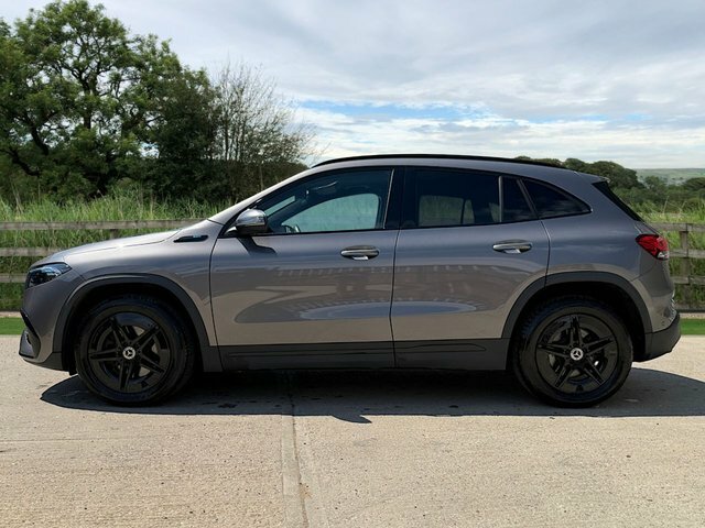 Mercedes-Benz EQA 250 66.5Kwh Amg Line Black #5