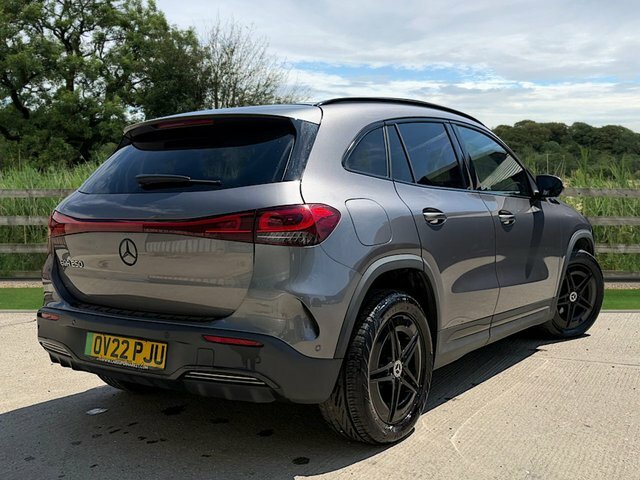 Mercedes-Benz EQA 250 66.5Kwh Amg Line Black #2