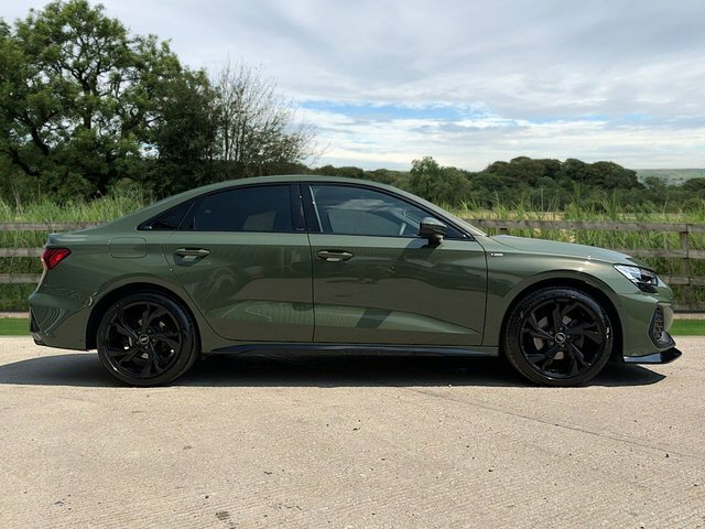 Audi A3 Tfsi 35 S Line DA75SZT Black #4