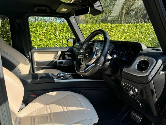 Mercedes-Benz G Class G400d Amg Line Premium Green #5