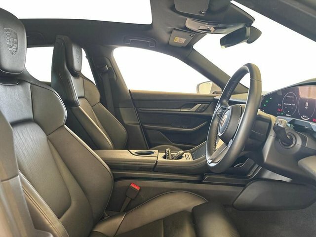 Porsche Taycan 4S #9