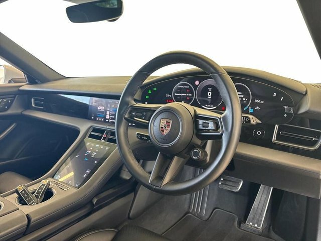 Porsche Taycan 4S #8