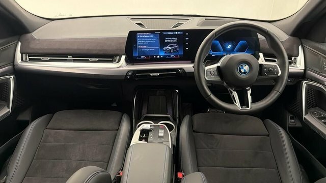 BMW iX2 66.5Kwh M Sport Suv Black #4