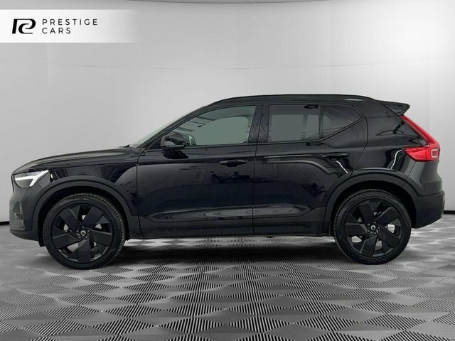 Volvo XC40 B4 Mhev Plus Black DP25FNE Black #4