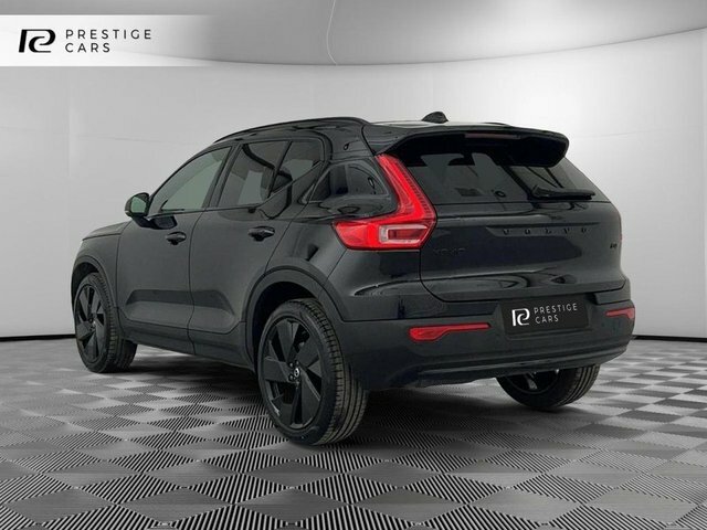 Volvo XC40 B4 Mhev Plus Black DP25FNE Black #5