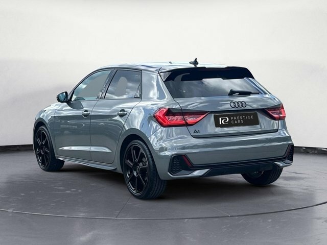 Audi A1 Black Edition 25 Tfsi 95 Ps 5-Speed Silver #4