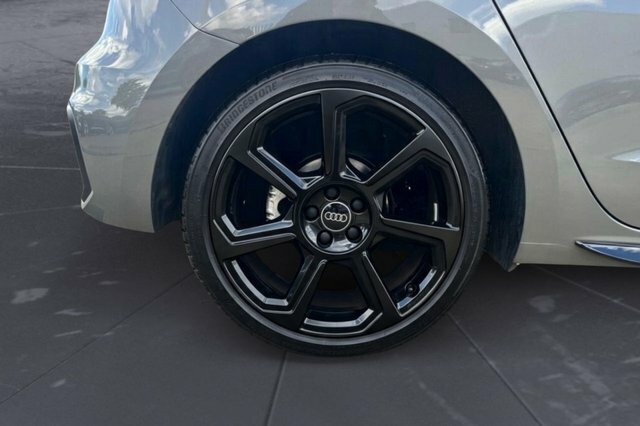 Audi A1 Black Edition 25 Tfsi 95 Ps 5-Speed Silver #6