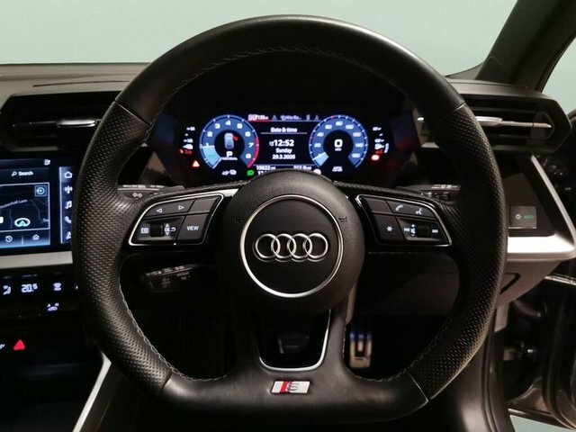 Audi A3 Tfsi 35 S Line RK23LZD Black #4