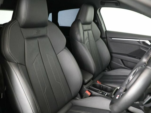 Audi A3 Tfsi 35 S Line HF23VKT Black #6