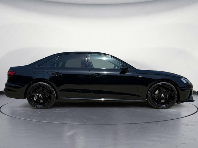 Audi A4 Tdi 35 S Line DG73FWZ Black #4