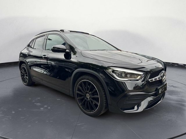 Mercedes-Benz GLA Class Gla200 Amg Line Night Black #5