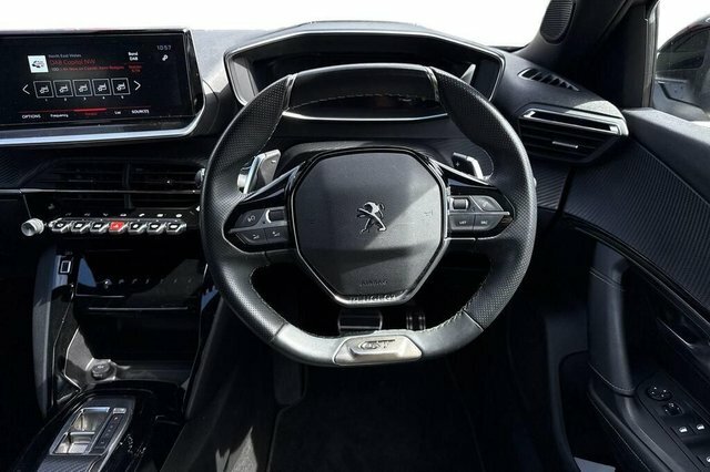 Peugeot 2008 Puretech Gt Suv White #6