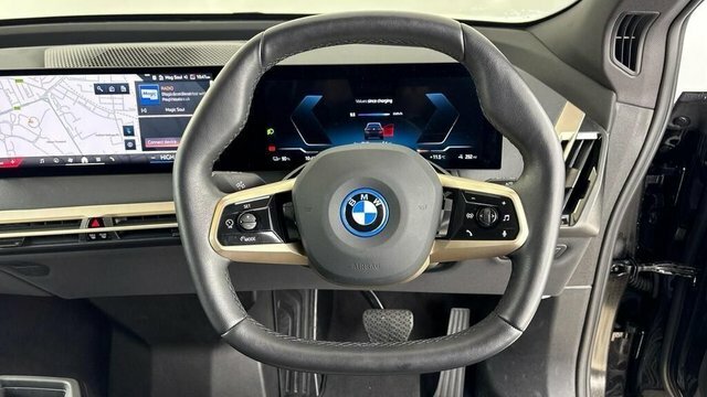 BMW iX 76.6Kwh M Sport Suv Black #4