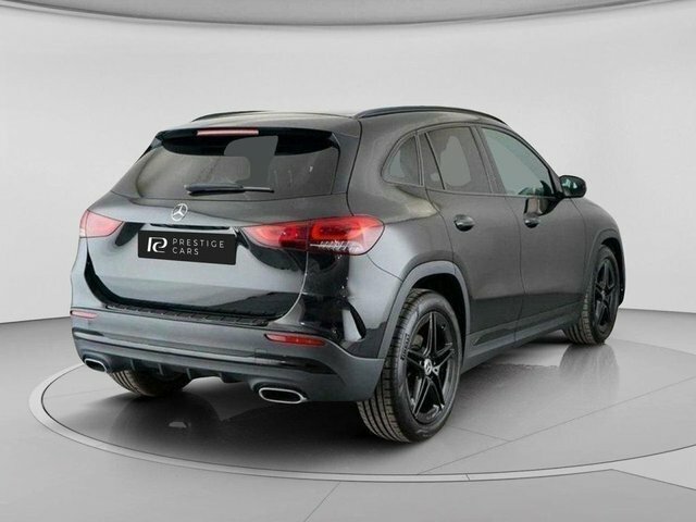 Mercedes-Benz GLA Class Gla200 Amg Line Premium KM23JEU Black #2