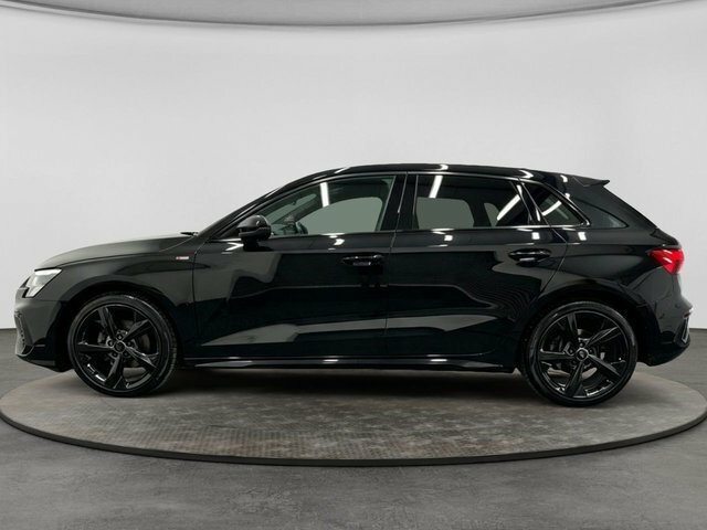 Audi A3 Tfsie 40 S Line Black #4