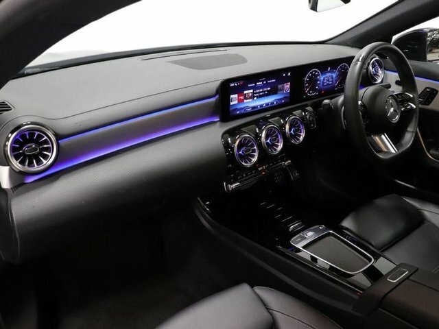 Mercedes-Benz CLA Class Cla220d Amg Line Premium Black #4