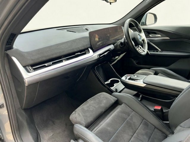 BMW iX2 230Kw Xdrive30 Shadow Edition 65Kwh Black #17
