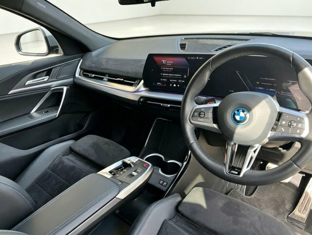 BMW iX2 230Kw Xdrive30 Shadow Edition 65Kwh Black #11