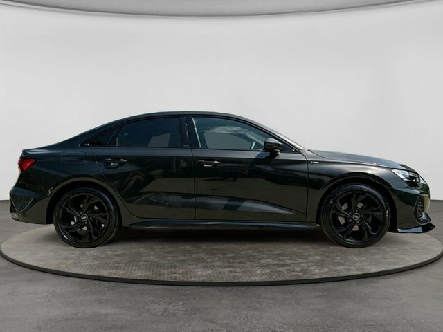 Audi A3 Tfsi 35 S Line Black #3