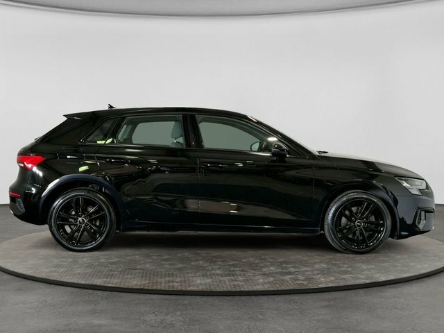 Audi A3 Tfsie 40 Sport Sportback Black #3