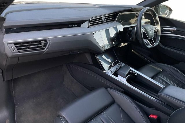 Audi Q8 e tron 300Kw 55 Quattro 114Kwh Black Edition Black #7