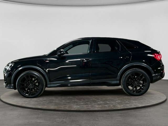 Audi Q3 Tfsie 45 Vorsprung Sportback Black #4