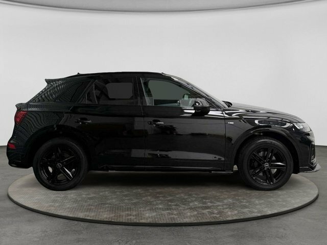 Audi Q5 Tdi 40 S Line Black #4