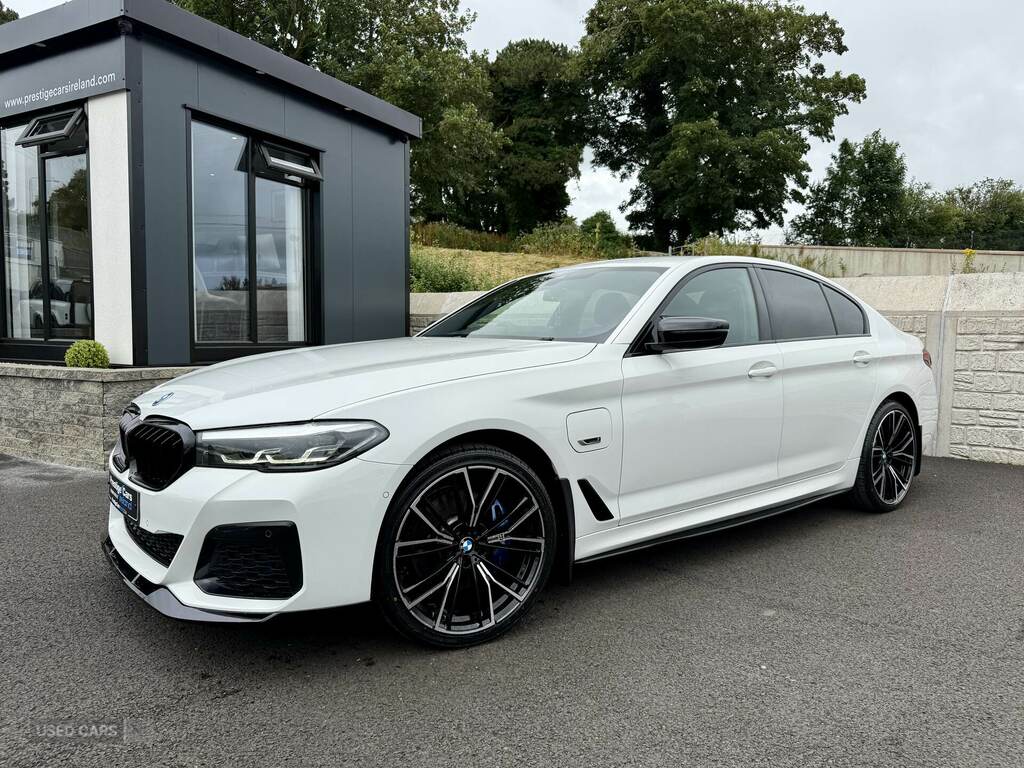 BMW 5 Series 530E M Sport White