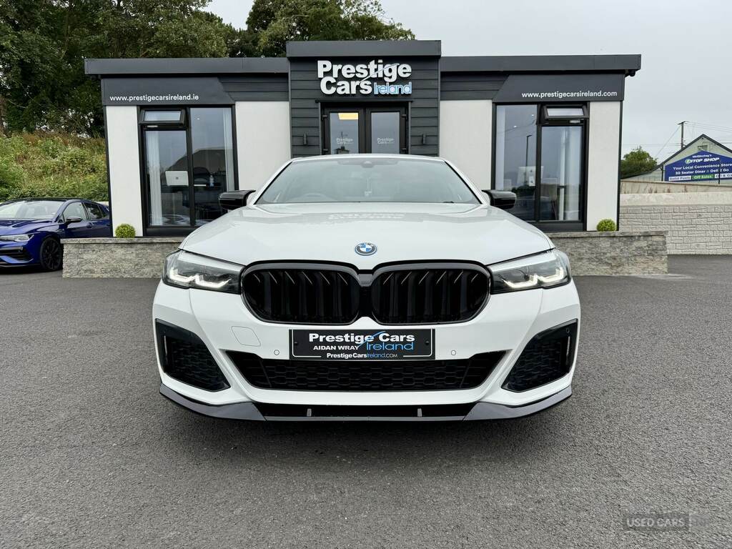BMW 5 Series 530E M Sport White #2