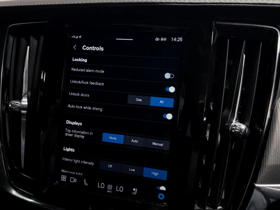 Volvo S90 Recharge Inscription, T8 Awd Plug-in Hybrid Blue #42