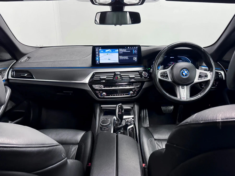 BMW 5 Series 530E M Sport Saloon NG71OJK White #2
