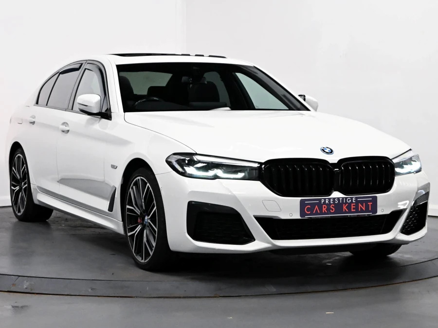 BMW 5 Series 530E M Sport Saloon White