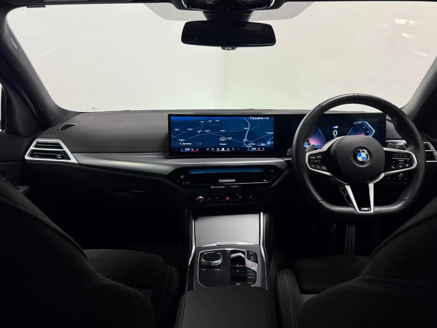 BMW 3 Series 320I M Sport Saloon B3YLB White #2